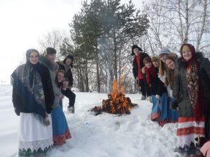 Волонтерский отряд «Импульс» и сотрудники музея