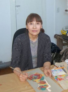 Нина Воронова в мастерской