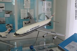 Модель самолета ИЛ-86