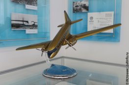 Модель самолета ИЛ-12