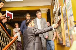 Посещение отремонтированного общежития колледжа искусств областным руководством