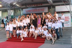 Дружная команда волонтеров VOICES-2013