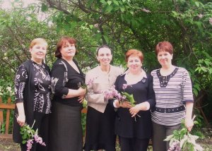 Сирень в день рождения, или Отдел комплектования и обработки ВОДБ, 2009 год. Фото из личного архива