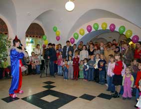 В Вологодском театре кукол «Теремок» состоялось открытие 71-го театрального сезона и детский театрализованный праздник «Хочу стать зрителем»