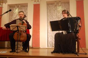 В областной филармонии выступили Виктор Соболенко и Эвелина Петрова