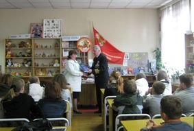 В библиотеке № 9 ЦБС г. Вологды состоялась встреча школьников с членами организации «Дети войны»