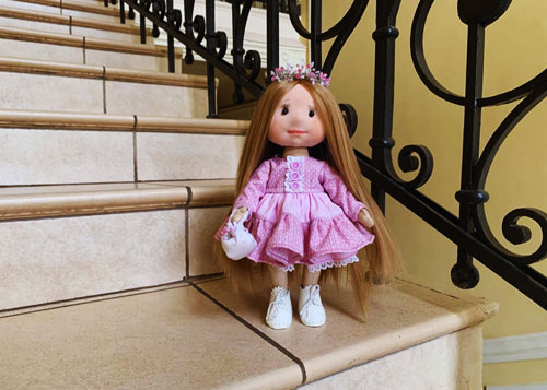 «Куклы, куколки и куклёшки» вологжанки Людмилы Авдониной обосновались в областной библиотеке