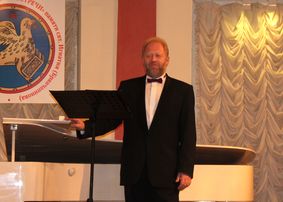 В Вологодской областной филармонии прошел вечер вокальной музыки в исполнении Владимира Миллера