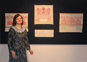 Выставка авторских работ Лидии Чичилановой «Любви послушная игла»
