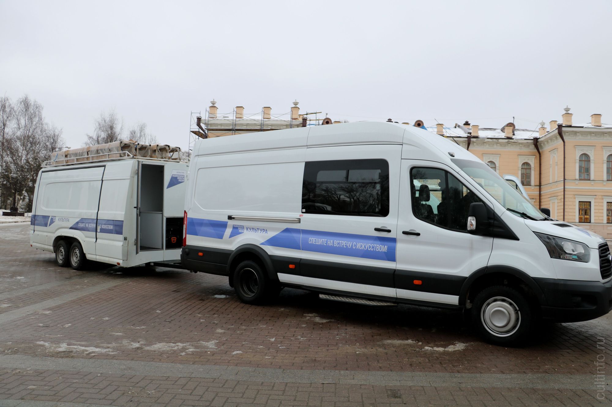 Семь новых передвижных автоклубов отправились в районы Вологодской области