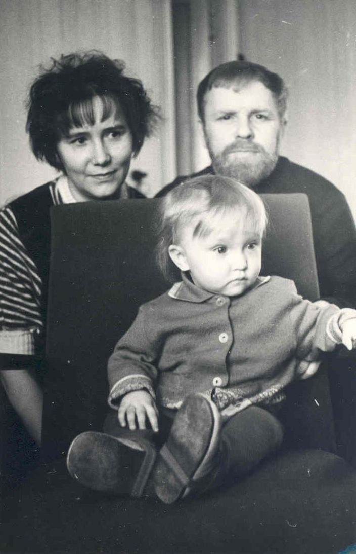 Писатель Василий Белов с супругой и дочерью Анной, Вологда, 1974 г. Фото из фондов Музея-квартиры В.И. Белова