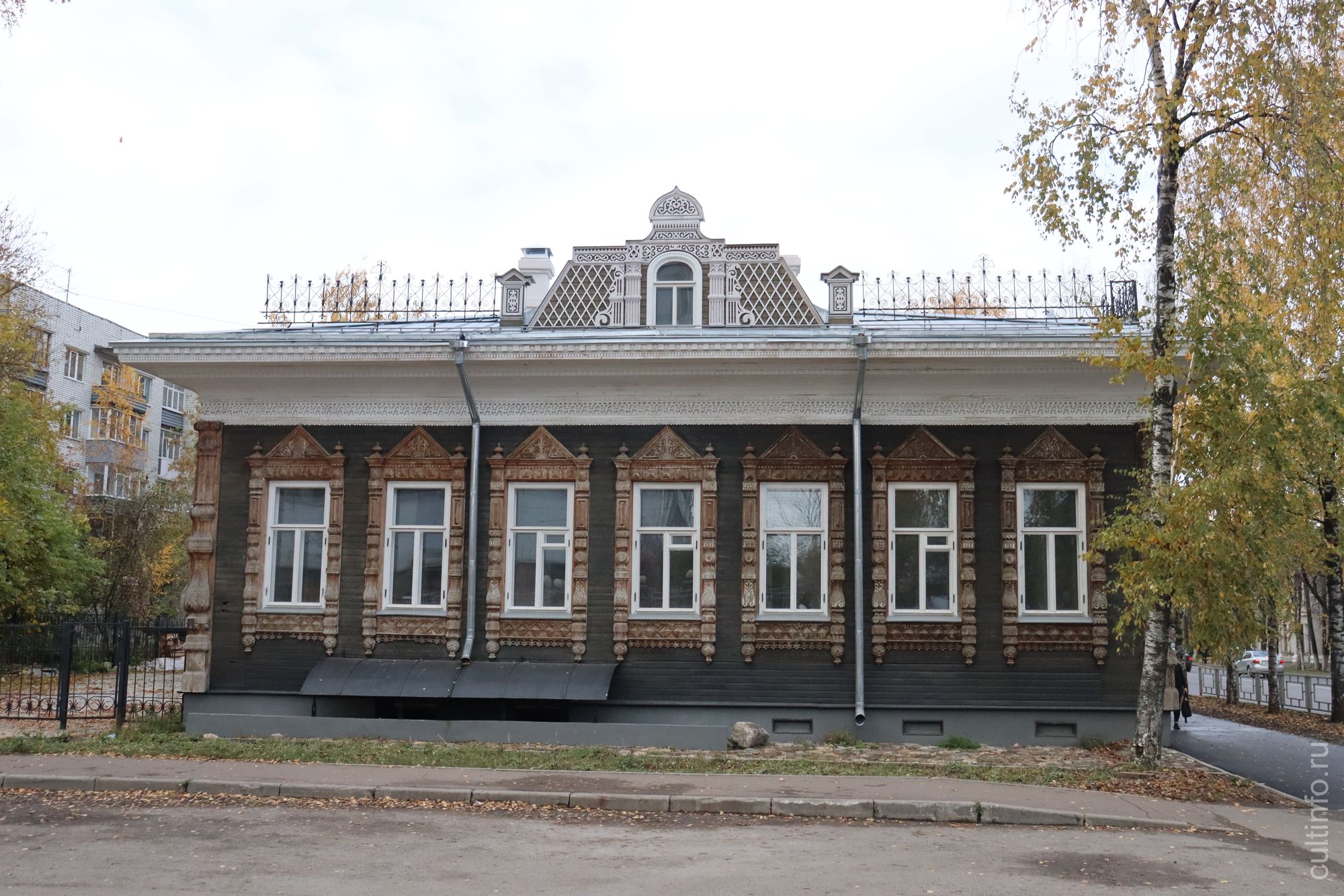 Фасады дома Бурлова после реставрации