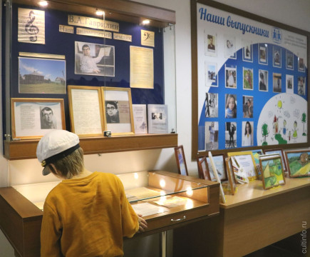 Музейная витрина и сенсорный информационный киоск появились в Детской деревне – SOS Вологда на средства гранта