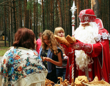 Дед Мороз и Водолей отметят экватор Нового года в сказочной Вотчине