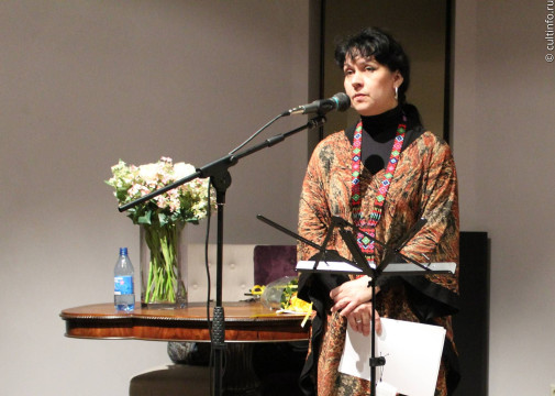 Поэтесса Инга Чурбанова встретится с вологжанами на очередном собрании Клуба любителей искусства