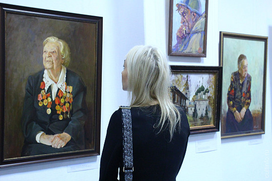 Стремление к духовному совершенству: выставка Олега Иванова открылась в областной картинной галерее