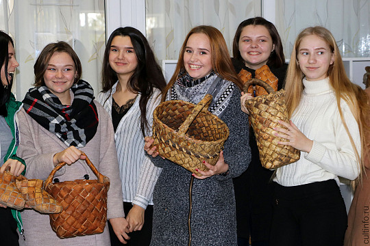 Выставка изделий из бересты открылась в Вологде