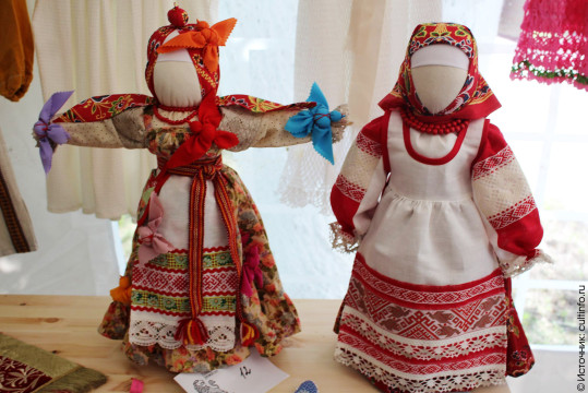 Мини-экскурсию, посвященную народной кукле, предлагает посмотреть онлайн Вологодский музей-заповедник