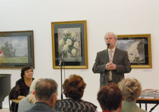 27 октября 2012 года в зале областной картинной галереи в рамках Клуба любителей искусства прошло мероприятие, посвященное 80-летию вологодского писателя Василия Белова