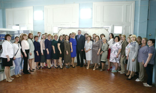 Губернатор Вологодской области Олег Кувшинников поздравляет с Общероссийским днем библиотек