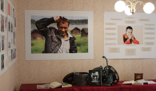 Выставку «Калина красная», посвященную юбилею Шукшина, открыли в вологодском «Пятаке»