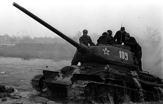 Этот день 75 лет назад: танкисты 1-го Украинского фронта разгромили штаб группы армий «Центр»