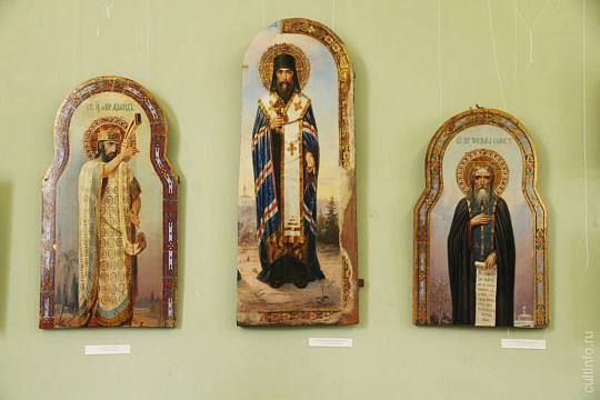 Работы потомственного иконописца из Великого Устюга Пантелеймона Кострова показали в Академии Штиглица в Санкт-Петербурге