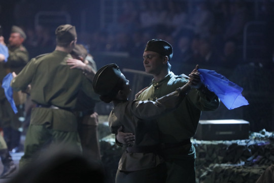 На торжественном концерте к 9 Мая череповчане поблагодарили ветеранов за Победу
