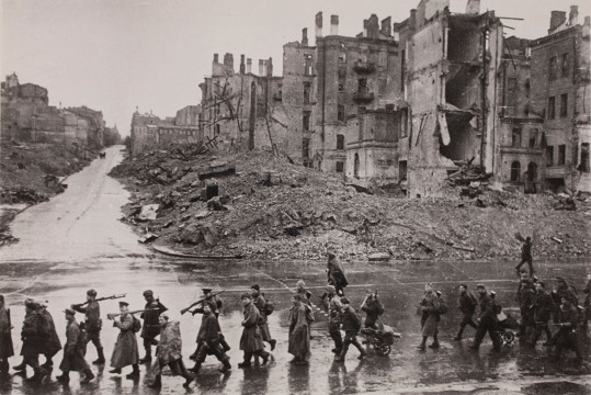 6 ноября 1943 года советские войска освободили Киев