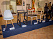 Их величества стулья: изделия современных дизайнеров на фоне музейных экспонатов