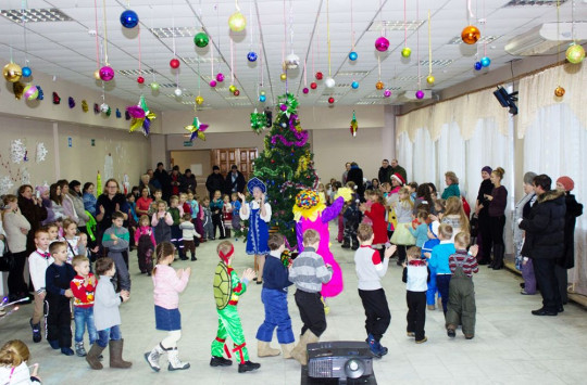 Более 4000 жителей и гостей Кичменгского Городка стали участниками новогодних мероприятий, подготовленных работниками учреждений культуры, туризма и спорта села