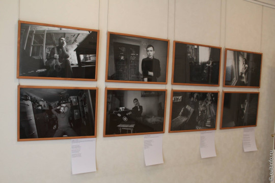 В музее «Литература. Искусство. Век ХХ» открылась фотовыставка Михаила Трапезникова «Кстати говоря»