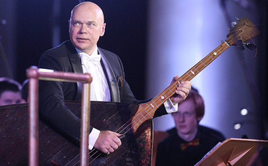Выдающийся контрабасист Михаил Дзюдзе сыграет «Pink Floyd» на концерте в «Русском доме»