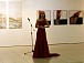 Лирическое настроение выставки поддержало выступление студентки Вологодского колледжа искусств Анастасии Серухиной