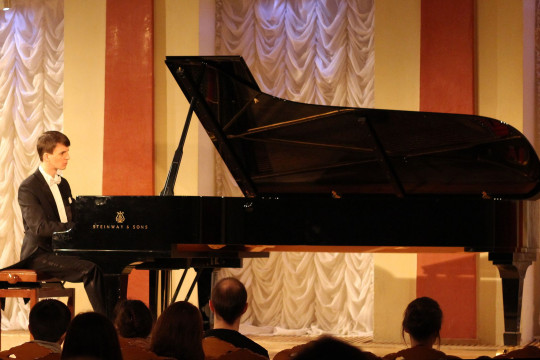 Пианист Александр Синчук: «Произведение нельзя играть, если оно не близко исполнителю»