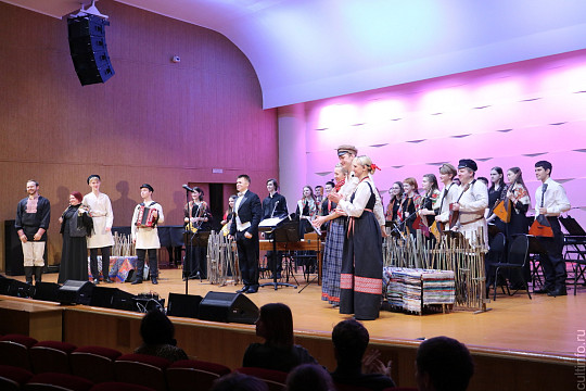 Более 1500 зрителей увидели музыкально-поэтическую программу «Живая душа», посвященную 110-летию Александра Яшина