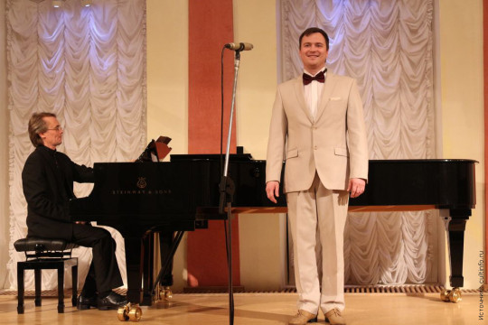 Концерт Сергея Русанова «Звездная память» в областной филармонии