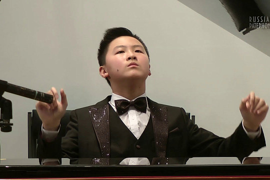 Юный гений, 15-летний пианист-виртуоз из Китая выступит в Филармонии Вологды 12 апреля