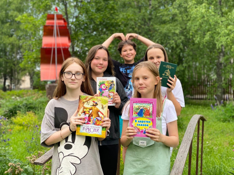 От колобка до «Гарри Поттера»: книги для детей ДНР и ЛНР собирают в районах области