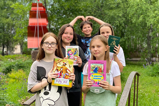От колобка до «Гарри Поттера»: книги для детей ДНР и ЛНР собирают в районах области