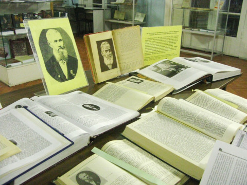 Выставка, посвященная основоположнику вологодского краеведения Николаю Суворову, открылась в областной библиотеке