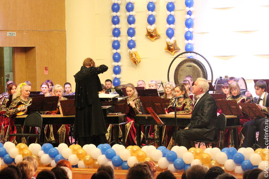 Губернаторский оркестр русских народных инструментов выступил с обширной гастрольной программой в Вологодской и Архангельской областях
