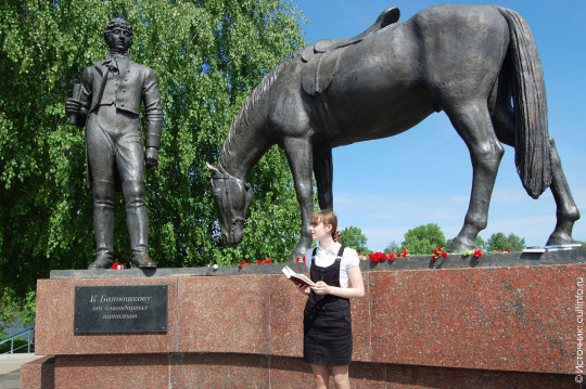 Вологжан приглашают прочитать стихи Батюшкова у памятника поэту в Вологде