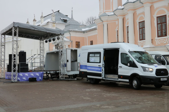 Культура станет доступнее: семь новых передвижных автоклубов отправились в районы Вологодской области
