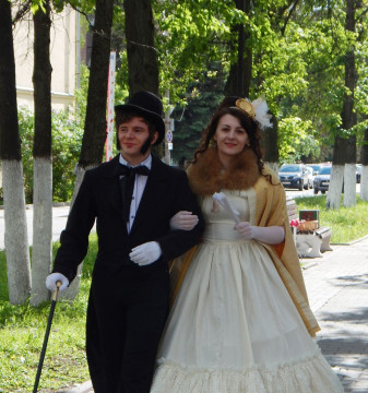 Прогулку с Александром Пушкиным и Натальей Гончаровой подарили вологжанам городские библиотеки