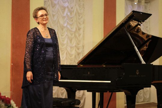 «Рояль в романтических тонах» звучал на юбилейном творческом вечере пианистки Ирины Богомоловой