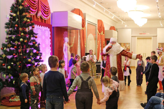 Интерактивная программа «Дед Мороз в гостях у Коклюшки-хохотушки» ждет юных посетителей «Настоящего вологодского Нового года»