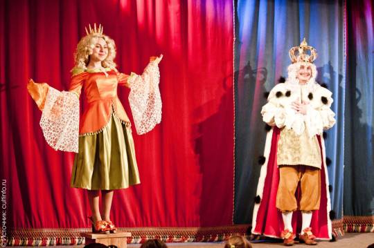 Двери в «Кукольную страну» открыл Вологодский театр кукол «Теремок»