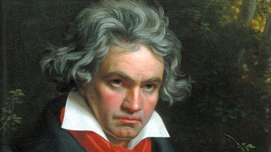 #Остаемсядома с музыкой: Вологодская филармония завтра опубликует подборку концертов, посвященных Бетховену