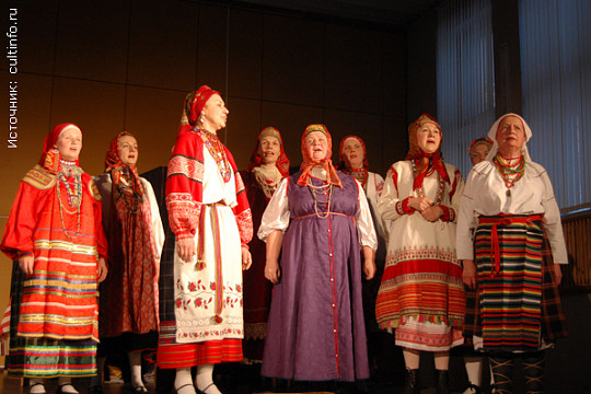 Впервые в Вологде выступил московский женский фольклорно-этнографический ансамбль «Народный праздник»